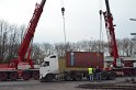 LKW umgestuerzt Niehler Hafen P288